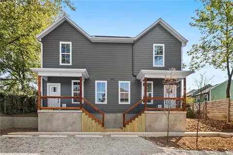 576 S Willow Ave #2, Fayetteville, AR 72701