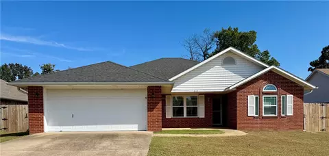813 N 26th St, Rogers, AR 72756