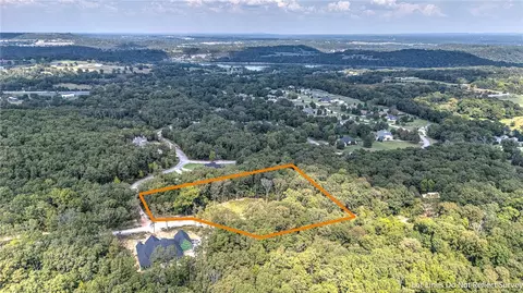 6402 Claywood Ln, Fayetteville, AR 72703