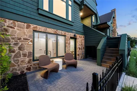 427 SE B St, Bentonville, AR 72712