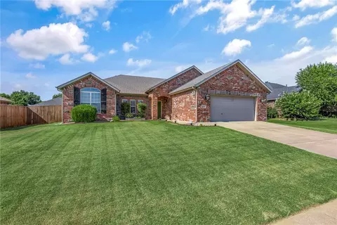 4772 W Homespun Dr, Fayetteville, AR 72704