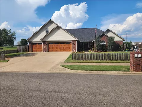 108 Sioux St, Clarksville, AR 72830