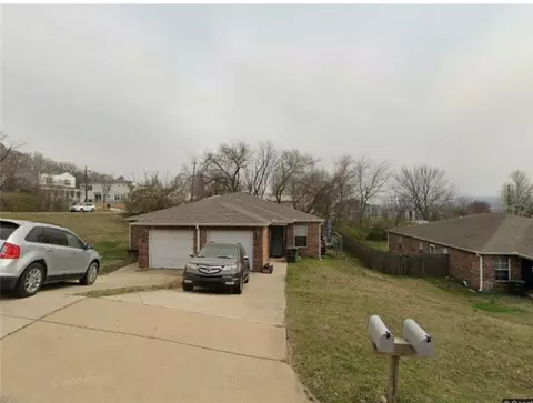 730-732 S Erika Ave, Fayetteville, AR 72701