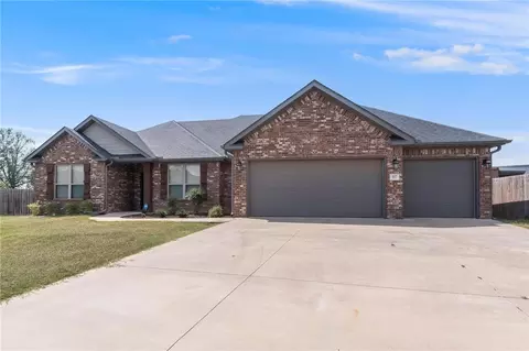 557 Rossi St, Springdale, AR 72762