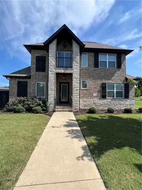 510 Salem Rd, Fayetteville, AR 72704