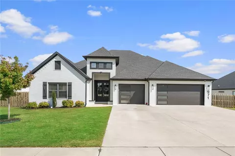971 Osage View Dr, Bentonville, AR 72713