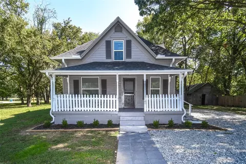 316 N Mckinnon Ave, Gentry, AR 72734