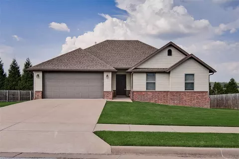 1380 Colonel Hawthorne Dr, Prairie Grove, AR 72753