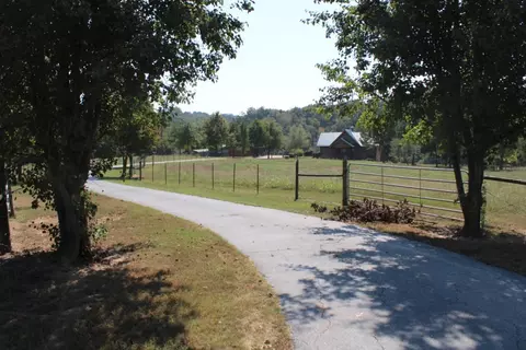 4828 Mcdonald Rd, Harrison, AR 72601 photo 2