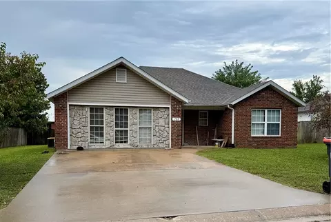 724 Applegate Ln, Lincoln, AR 72744