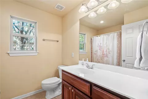 Bath - 469 Brandons Loop, Springdale, AR 72762 photo 3 of 3
