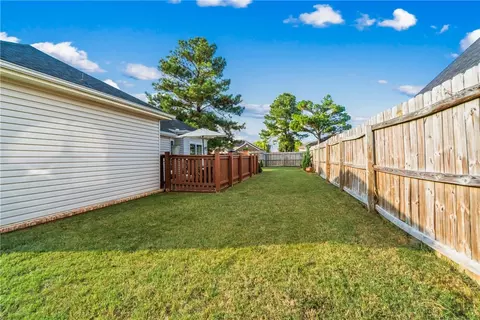 Exterior - 1258 Apache Trl, Springdale, AR 72764 photo 5 of 8