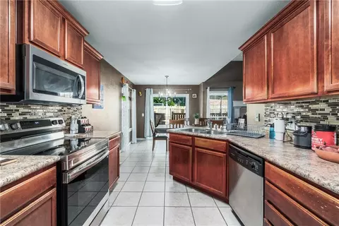 Kitchen - 1258 Apache Trl, Springdale, AR 72764 photo 1 of 3