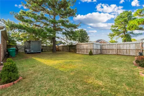 Exterior - 1258 Apache Trl, Springdale, AR 72764 photo 6 of 8