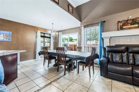 Dining - 1258 Apache Trl, Springdale, AR 72764 photo 1 of 2