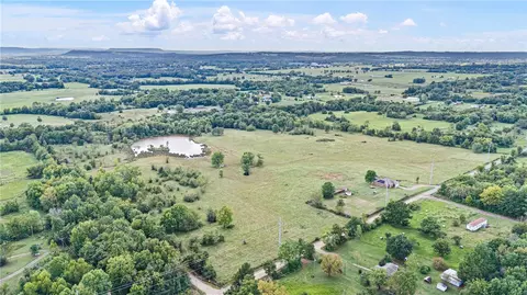 1015 E Church St, Altus, AR 72821