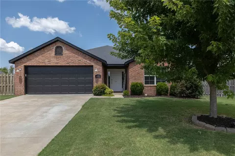 452 Caballo St, Farmington, AR 72730