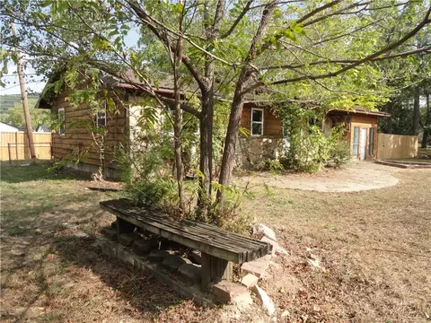 203 Range St, Marshall, AR 72650 photo 3
