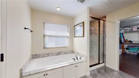 Bath - 751 Tamarron Dr, Centerton, AR 72719 photo 1 of 4