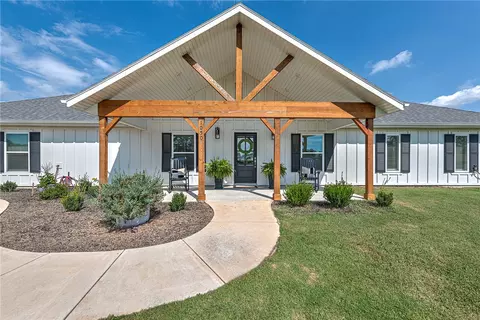 1050 NW Daniels Rd, Bentonville, AR 72713