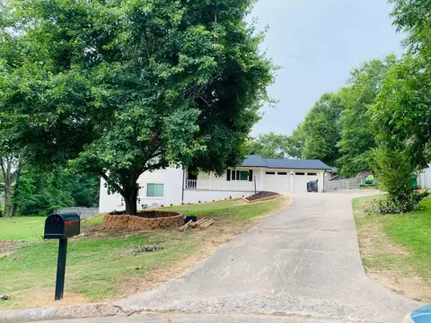 504 Dalewood Ct, Russellville, AR 72801