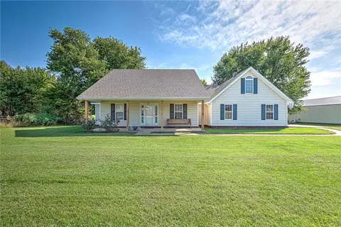 3601 N Rainbow Farm Rd, Bentonville, AR 72713