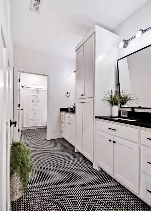 10025 Bunch Cir, Gravette, AR 72736 photo 19
