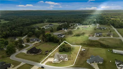 10025 Bunch Cir, Gravette, AR 72736 photo 2