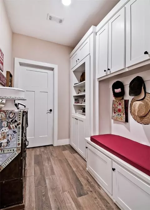 10025 Bunch Cir, Gravette, AR 72736 photo 16