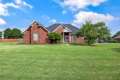 924 Woodley Green Ln, Cave Springs, AR 72718