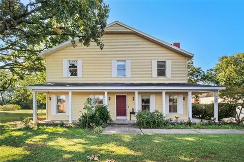 1967 Cheyenne Trl, Springdale, AR 72762