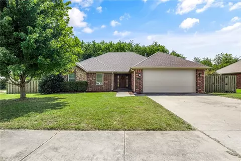 6007 W Irish Bend Dr, Fayetteville, AR 72704