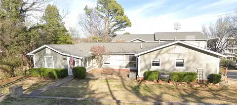 410 Oliver Ave, Fayetteville, AR 72701