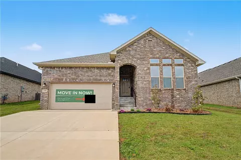 1110 Garrett Ln, Centerton, AR 72719