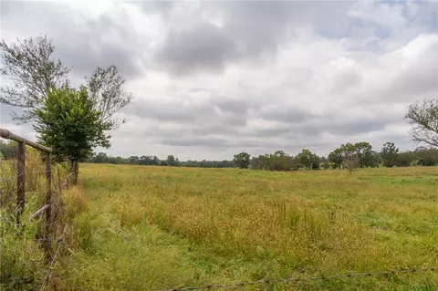 80 Ac 18th Ave, Highfill, AR 72734
