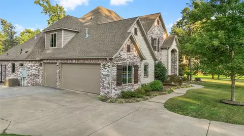 Exterior - 1312 Royal Ave, Centerton, AR 72719 photo 5 of 8