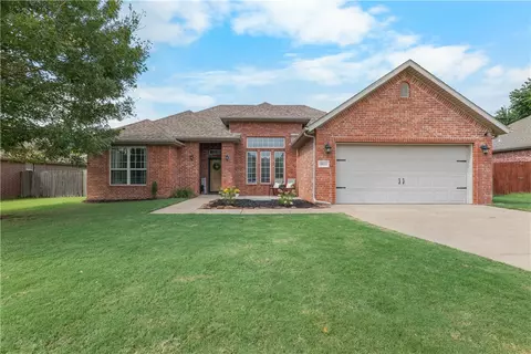 2611 N Fire Fly Catch Dr, Fayetteville, AR 72704