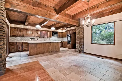 Kitchen - 205 Suttle Dr, Springdale, AR 72764 photo 1 of 4