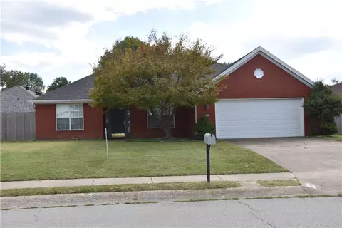 123 E Colorado Ave, Springdale, AR 72764