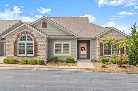 2500 SW Moorland St, Bentonville, AR 72713