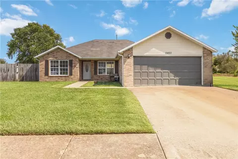 2460 D J Duvall Dr, Pea Ridge, AR 72751