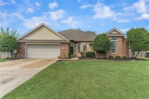4270 Ravenwood Ln, Springdale, AR 72762