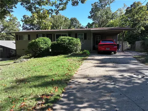 2 Morris Ln, Bella Vista, AR 72715