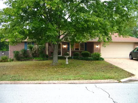 114 Parkview Dr, Mountain Home, AR 72653