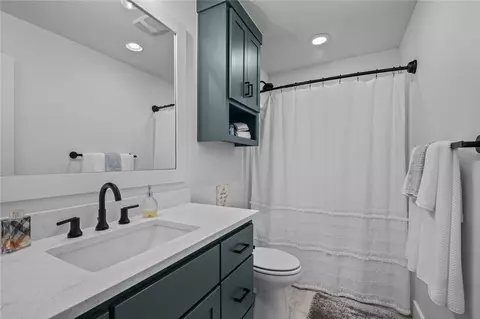 Bath - 5218 S Brookmere St, Rogers, AR 72758 photo 5 of 6