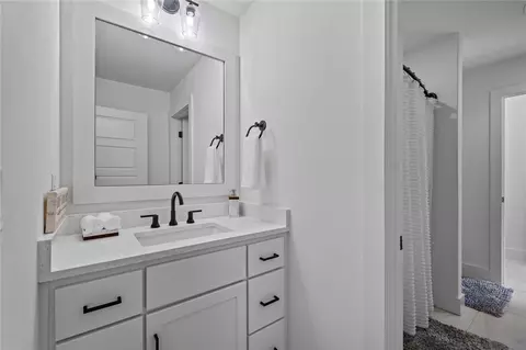 Bath - 5218 S Brookmere St, Rogers, AR 72758 photo 6 of 6