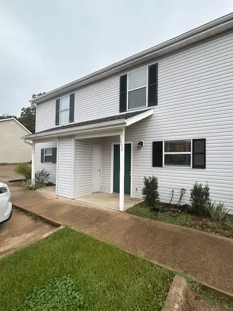1452 E Sequoyah Ct, Fayetteville, AR 72701