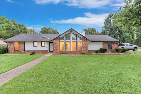 1809 Oriole St, Springdale, AR 72764