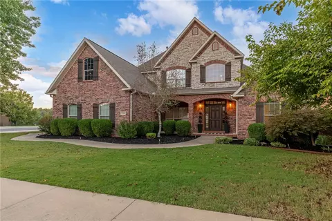 1104 Edinburgh Ave, Bentonville, AR 72713