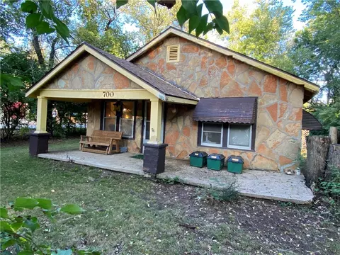 700 Church Ave, Fayetteville, AR 72701